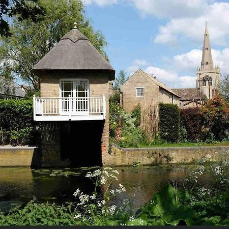 Historic Cambridgeshire Cottage Godmanchester Экстерьер фото